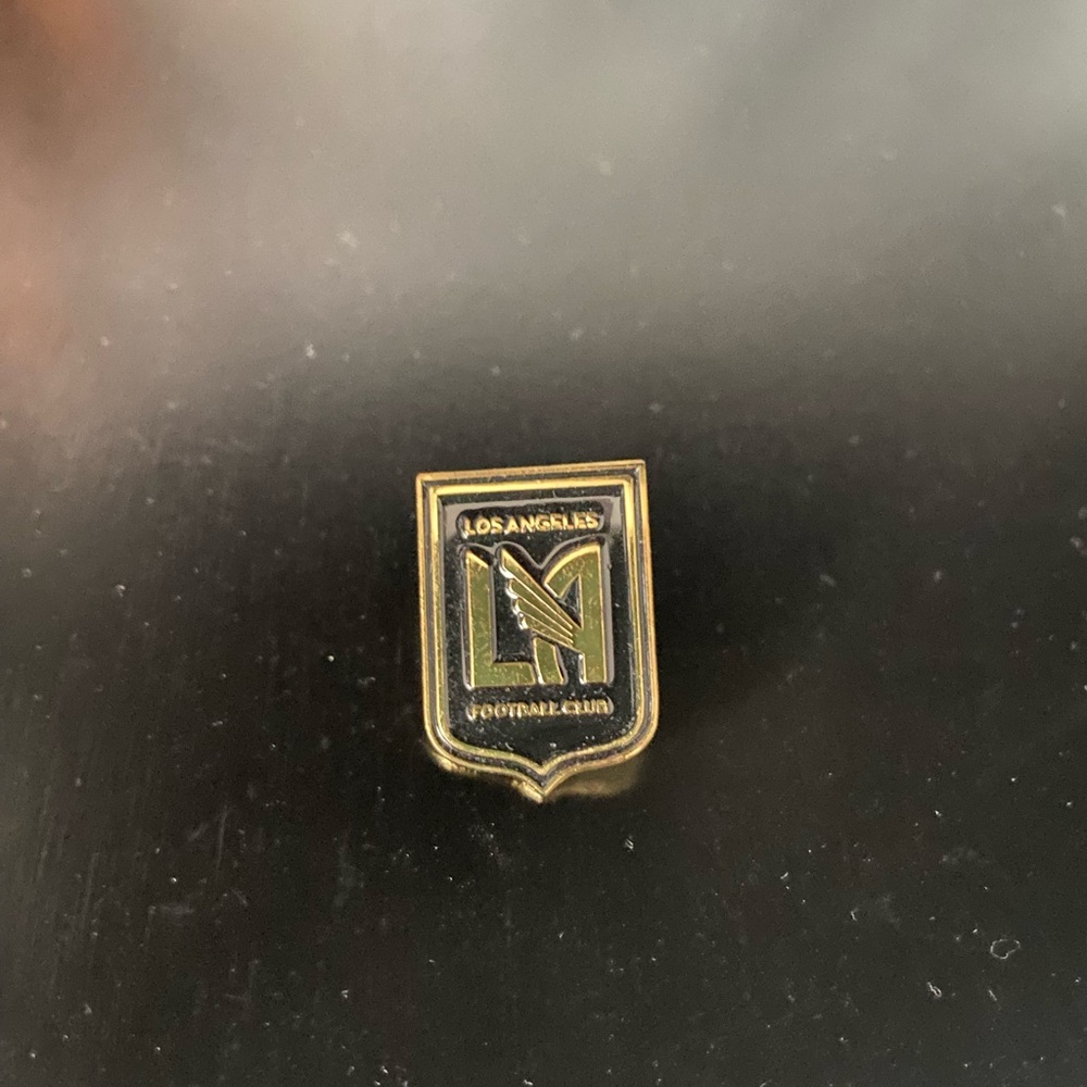 NWOT Los Angeles Football Club Gold Emblem Pin
